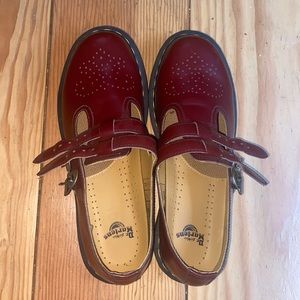 Dr.Martens Mary Janes. Maroon
